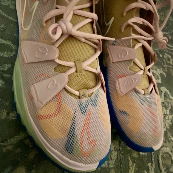 Nike Kyrie 7 “1 World 1 People” Regal Pink Sneaker NEW! Size 17 - Picture 8 of 9